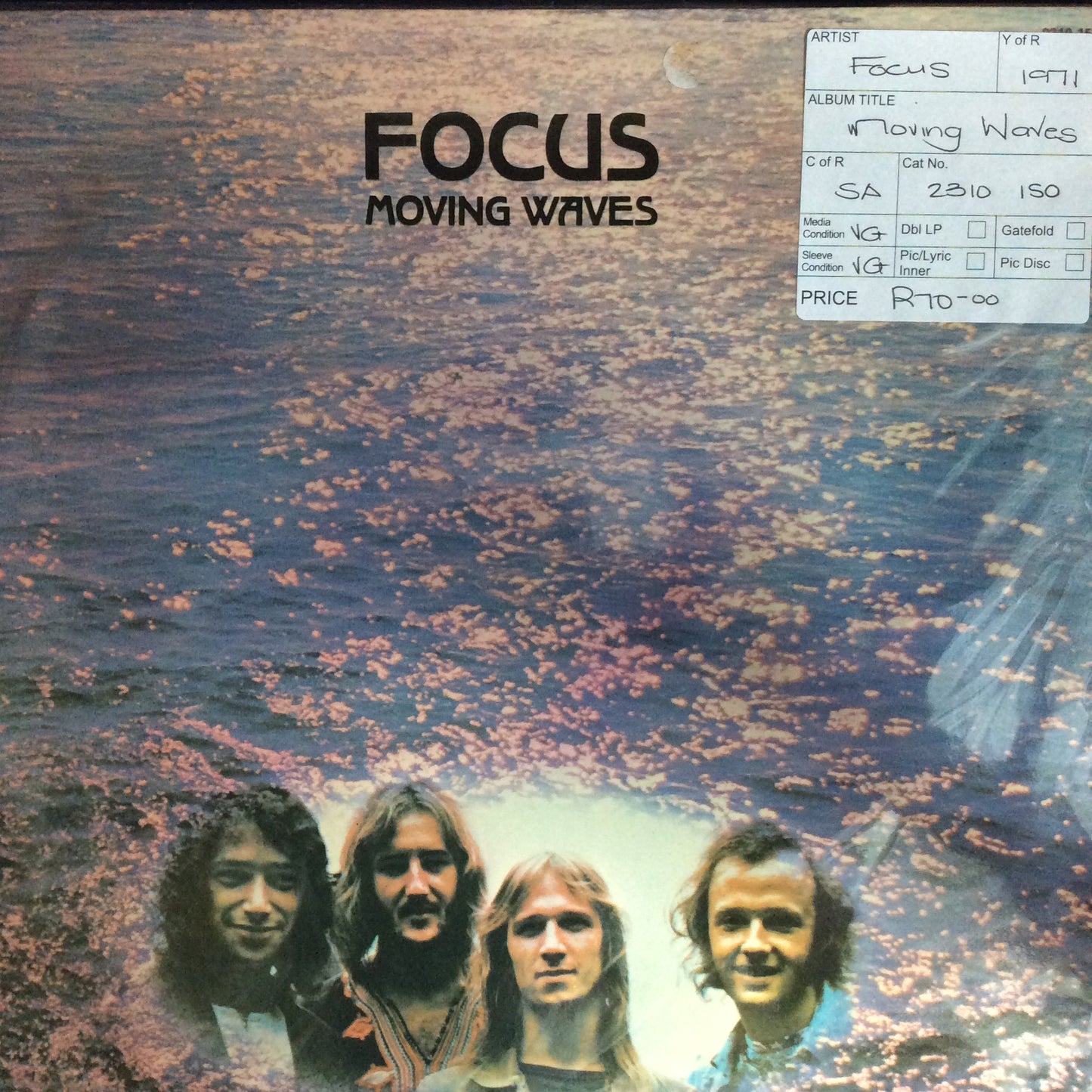 Focus - Moving Waves