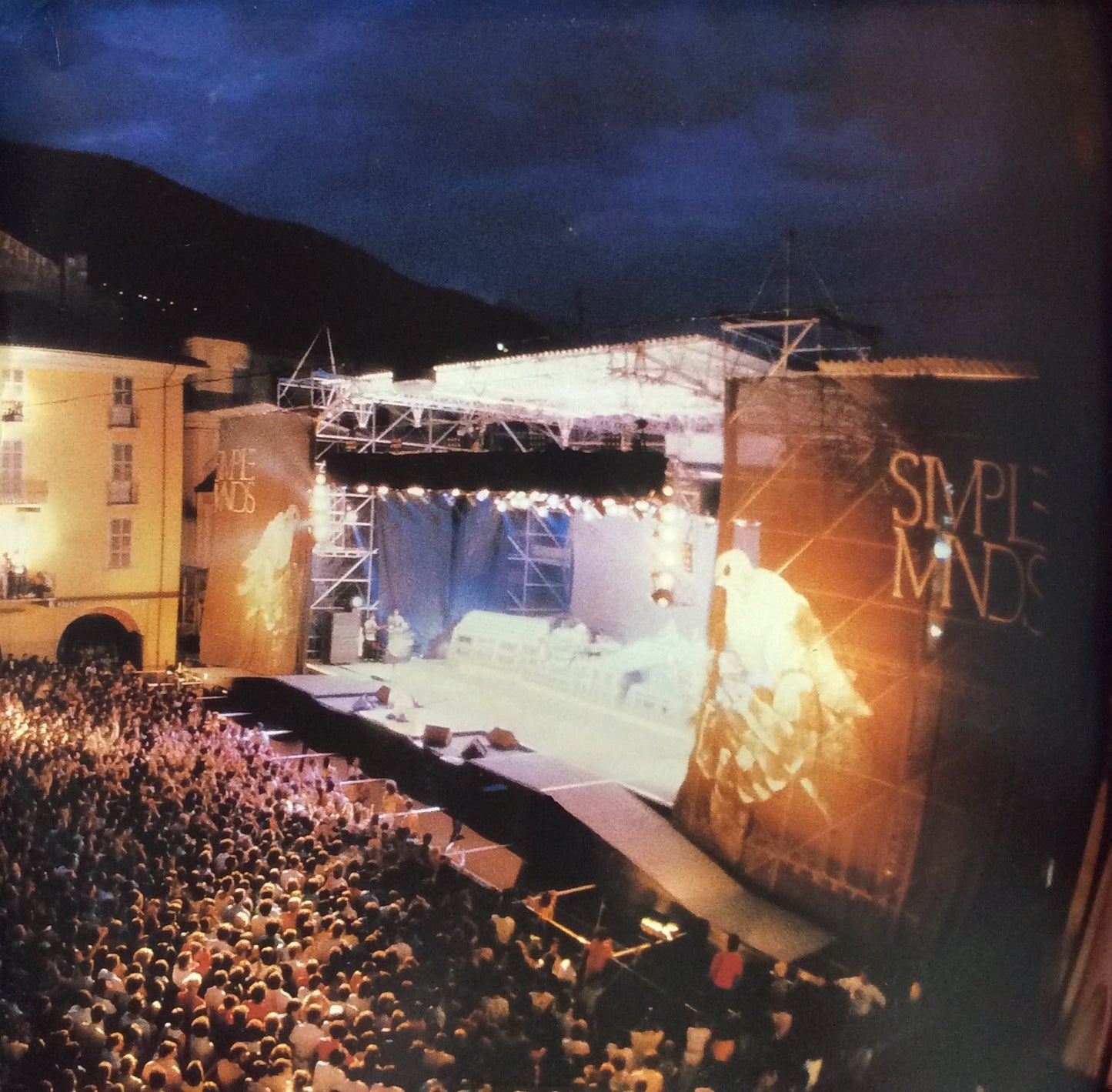 Simple Minds - Live In The City Of Light