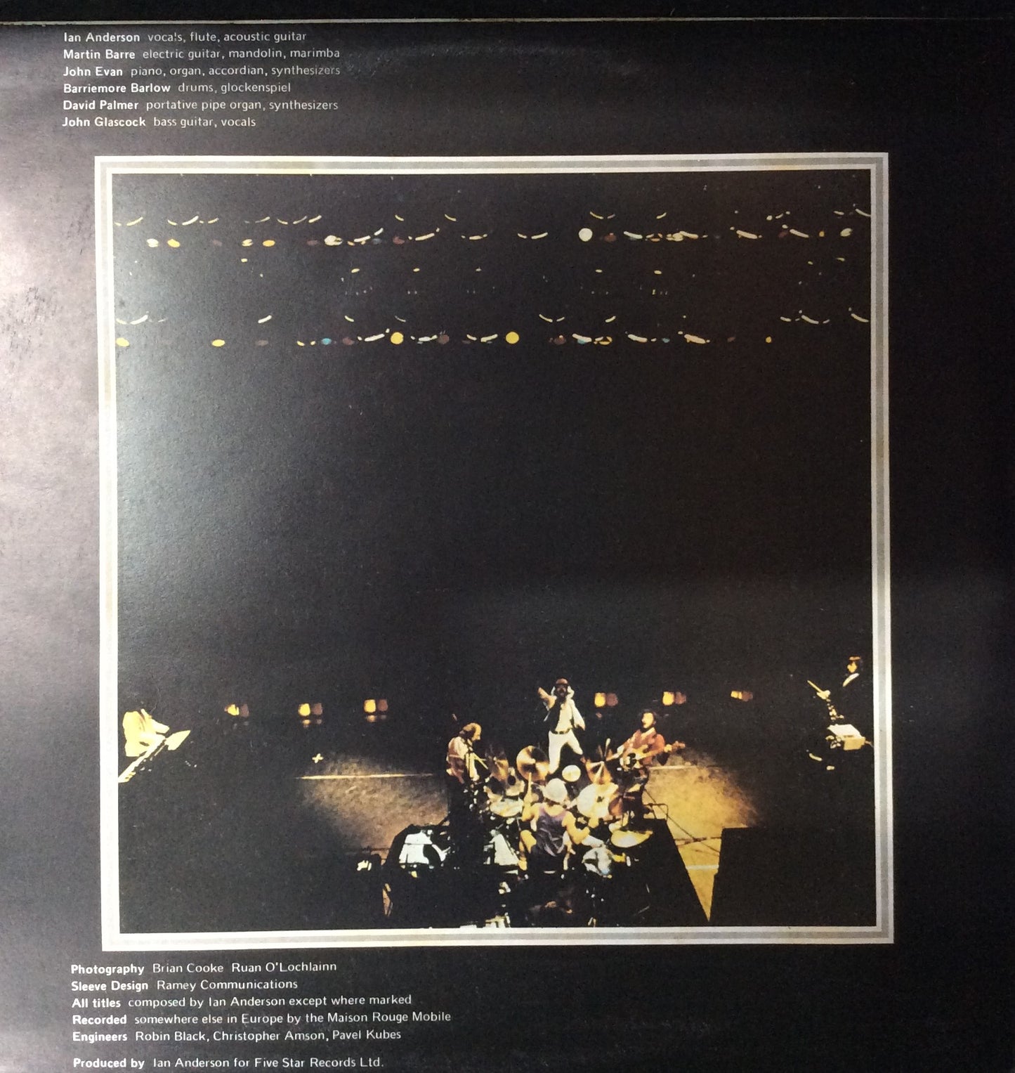 Jethro Tull - LIVE- Bursting Out